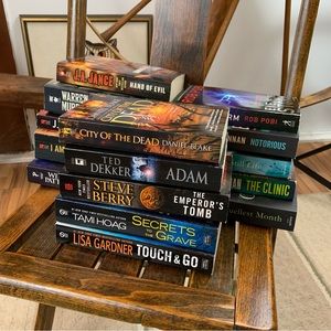 5 Books for $5 📚 Thriller Fiction - Pick any five from these pics!